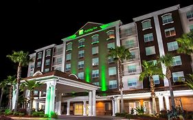 Holiday Inn Hotel & Suites Lake City 4*